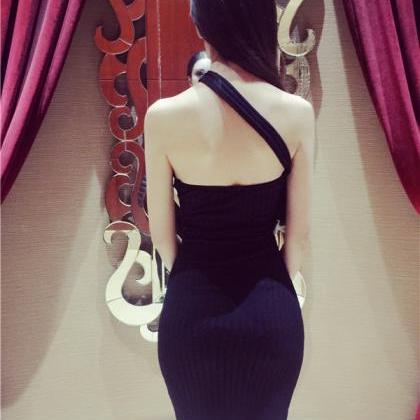 Sexy Backless Split Inclined Shoulder Bodycon..