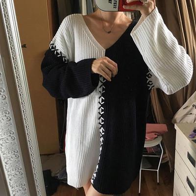 Color Block V-neck Long Sleeves Loose Pullover..