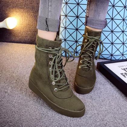 Lace Up Round Toe Suede Flat Short Martin Boots