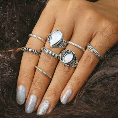 Vintage Crystal Hollow Out 8 Pieces Of Each Ring..