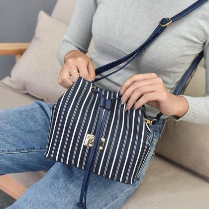 Casual Color Block Stripe Pattern Shoulder Bag