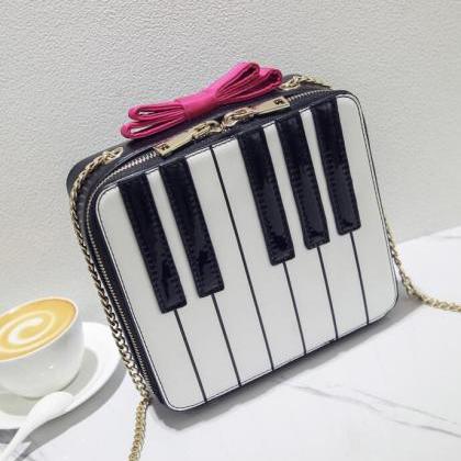 Distinctive Piano Keys Pattern Crossbody Bag