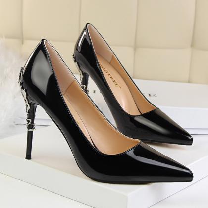 Patent Leather Pointed-toe High Heel Stilettos..