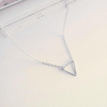 Creative Cutout Triangle Chain Necklace..
