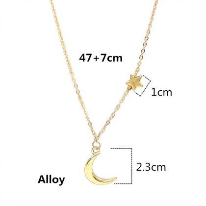 Simple Star & Moon Pendant Necklace..