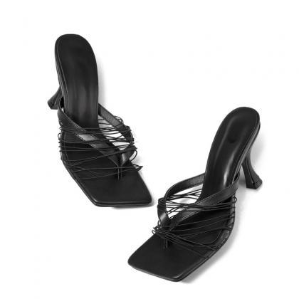 Clip foot strap sandals