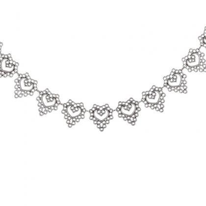 Retro Baroque Heart-shaped Hollow Alloy Necklace..