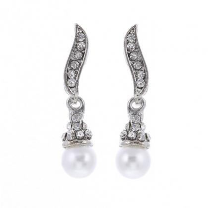Two Piece Set Of Alloy Inlaid Diamond Pearl..