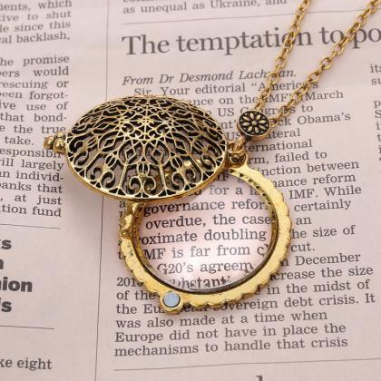 Hollow Out Magnifying Glass Pendant Pocket Watch..