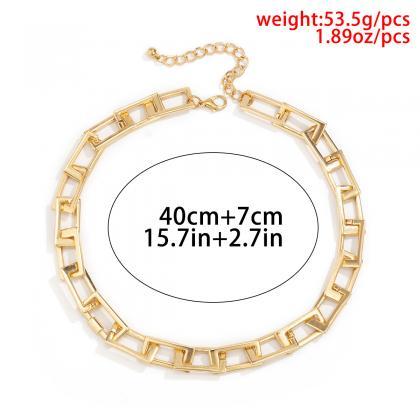 Rectangular Clasp Clavicle Necklace