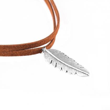 Metal Feather Tassel Necklace