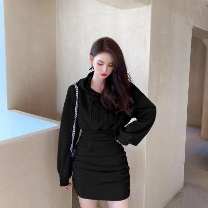 Black Autumn And Winter Hooded Skirt With Waist..