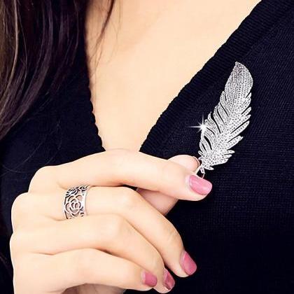 Silver Shiny Feather Brooch
