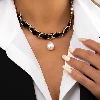 Original Vintage Artificial Pearls Necklace