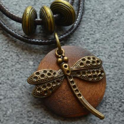 Vintage Wooden Beaded Animal Shape Necklaces..