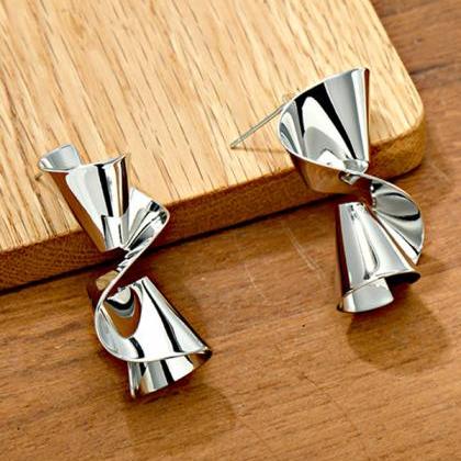 Silver Simple Normcore Geometric Earrings..
