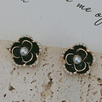 Black Original Vintage Flower Shape Earrings
