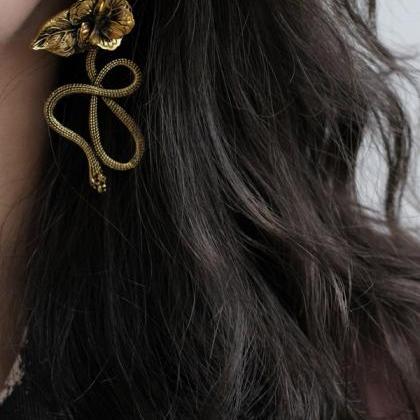 Vintage Snake Shape Flower Shape Earrings..