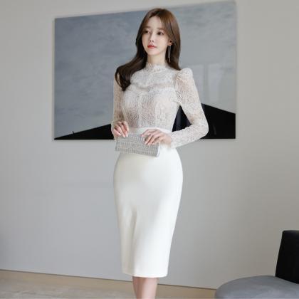 Stylish And Slimming Long-sleeved Lace One-step..