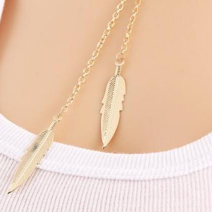 Simple Leaf Pendant Necklace