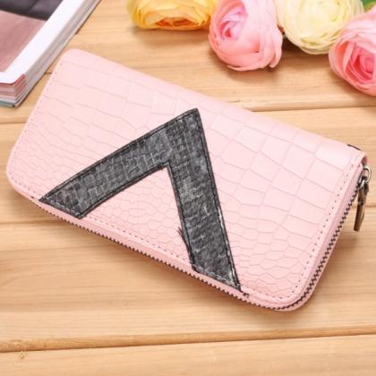 Women Synthetic Leather Wallet Zipper Around Plaid..