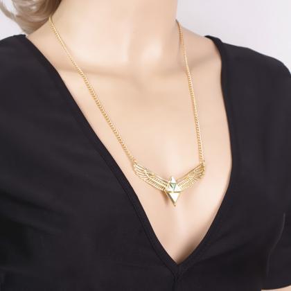 Exaggerated Eagle Women's Clavicle..