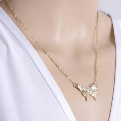 Delicate Butterfly Short Necklace