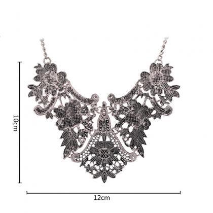 Exaggerated Big Hollow Flower Necklace