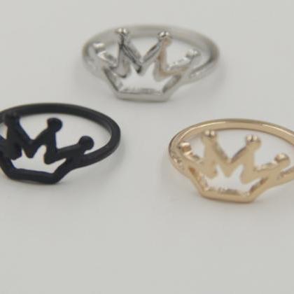 Contracted Material Alloy Crown Ring