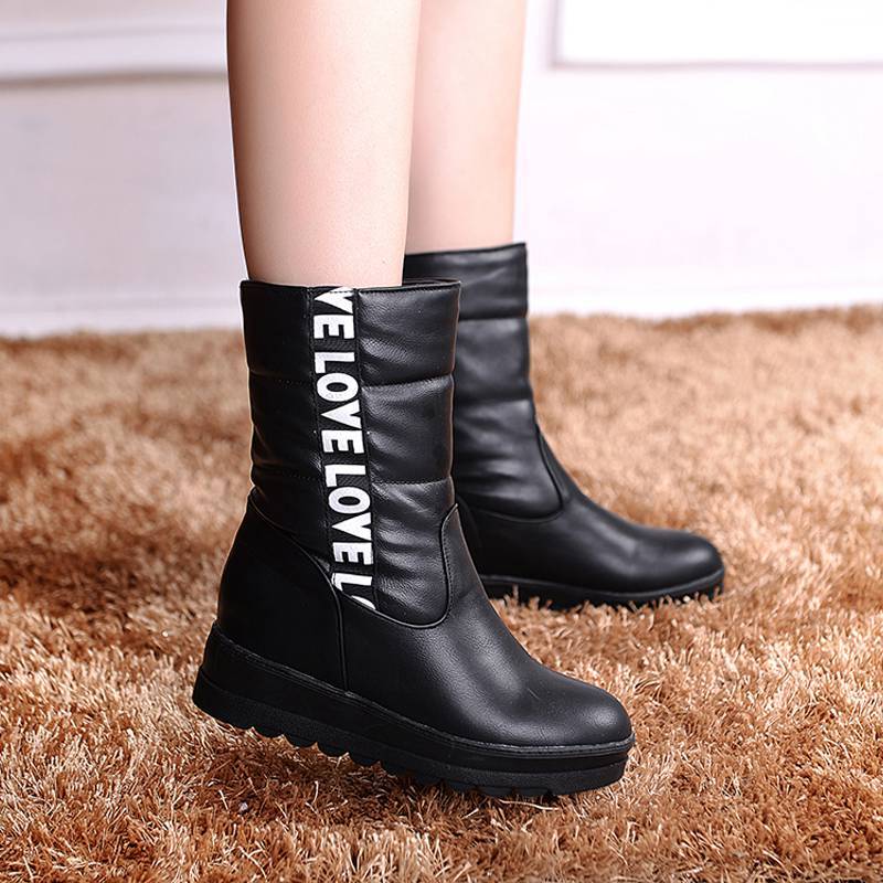 Inside Heels Letter Print Round Toe Short Snow Boots