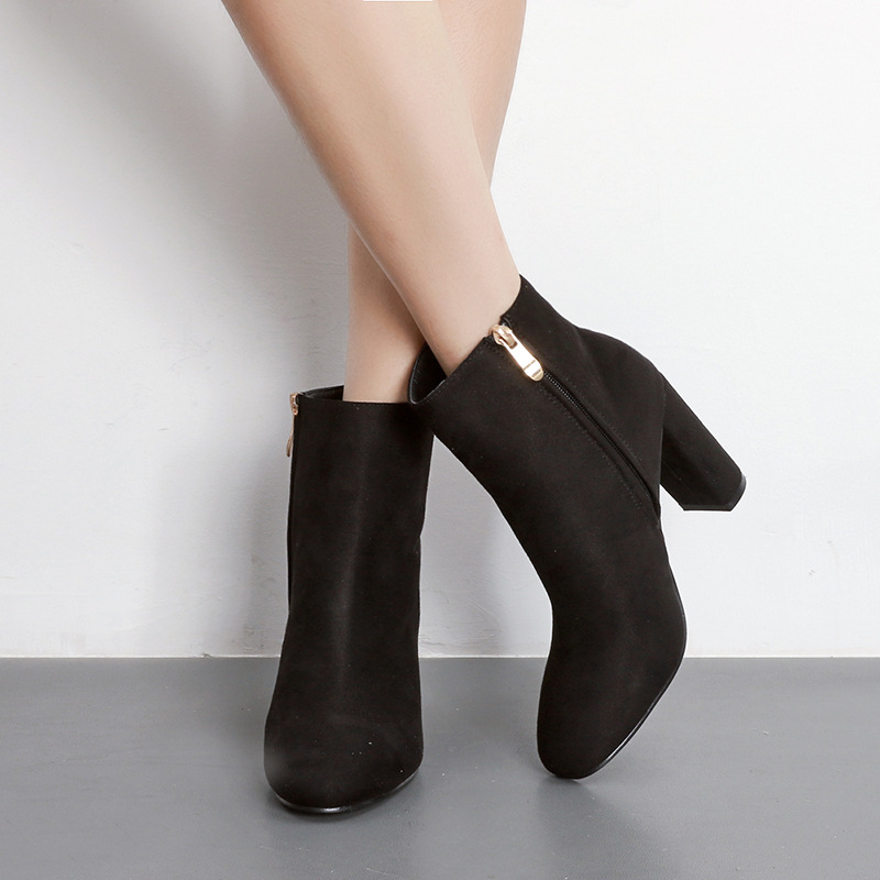 Almond-toe Chunky Heel Ankle Boots Featuring Side Zipper