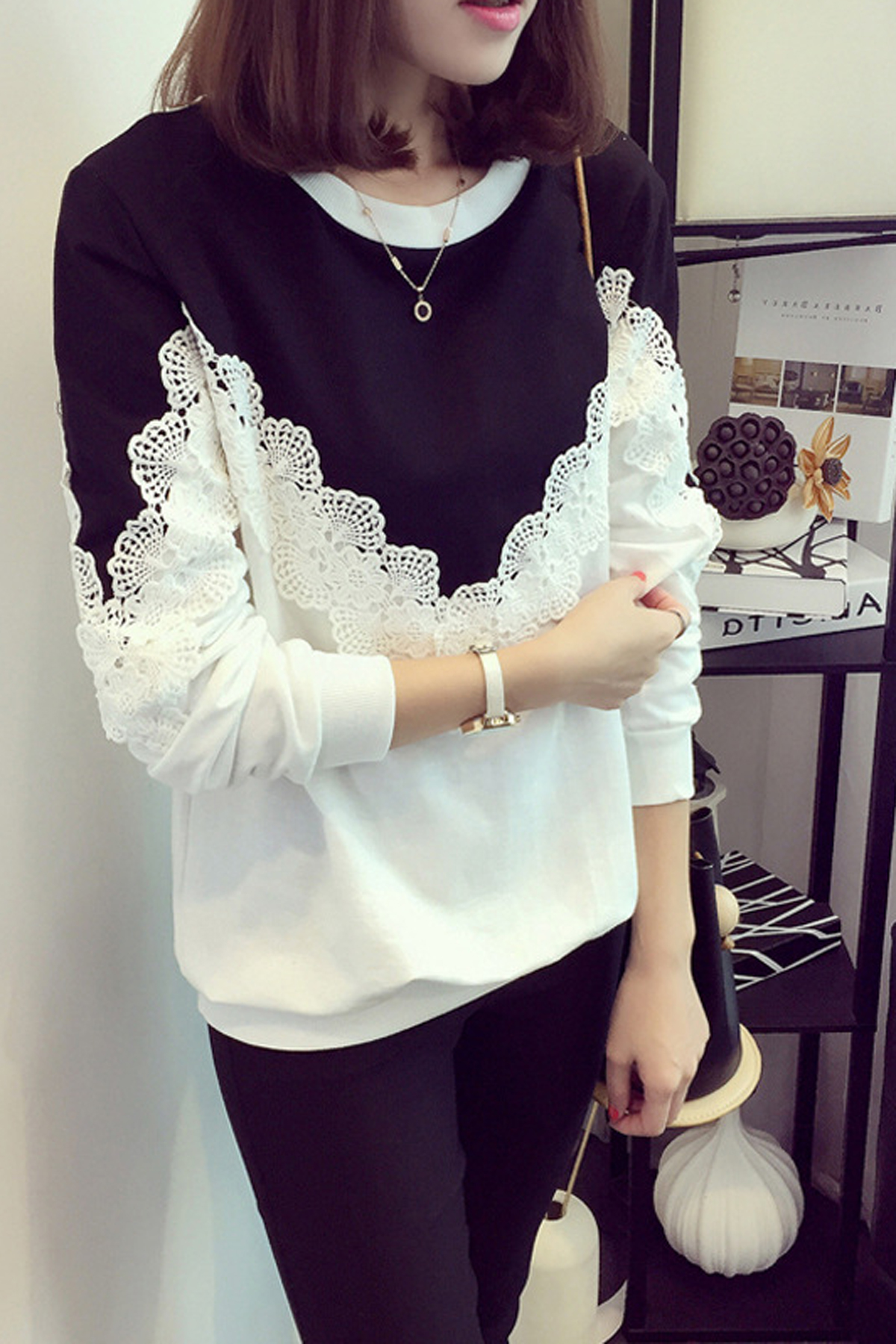 Patchwork Lace Long Sleeves Scoop Loose Blouse