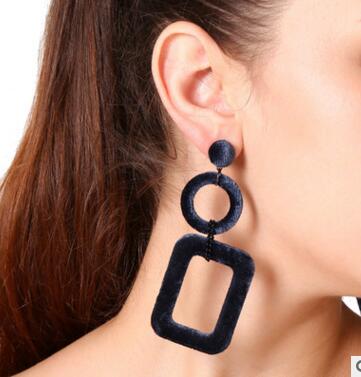 Personality Contracted Fashion Street Snap Earrings