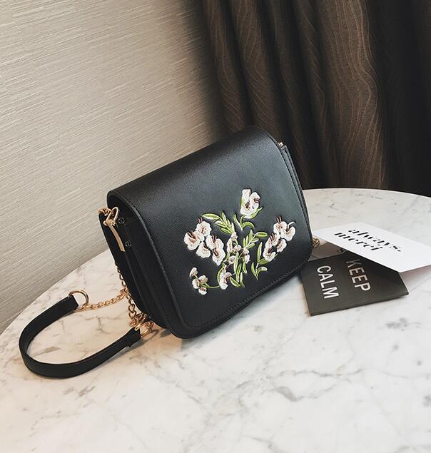 Ladylike Floral Embroidered Chain Crossbody Bag