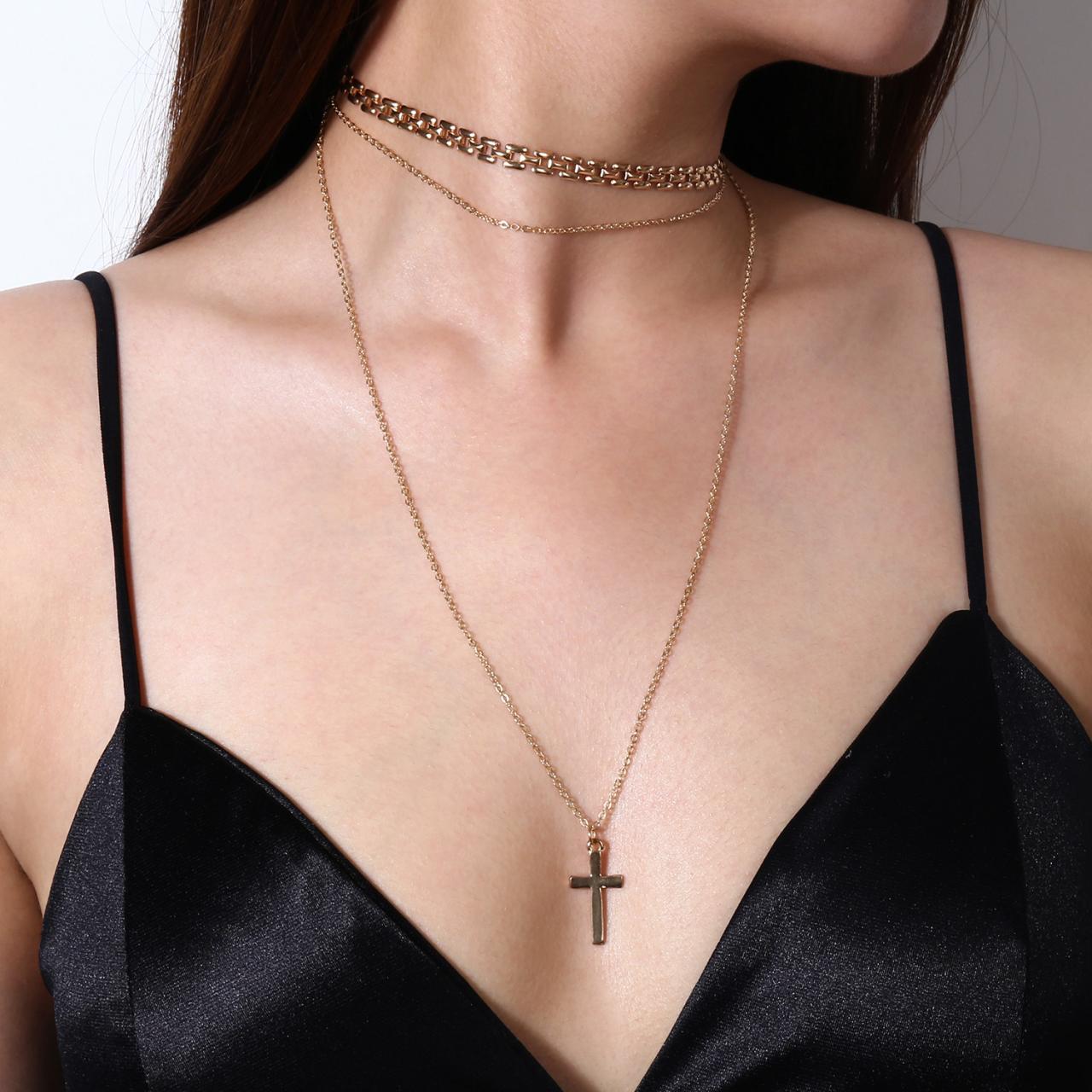 Multilayer Cross Pendant Clavicle Necklace