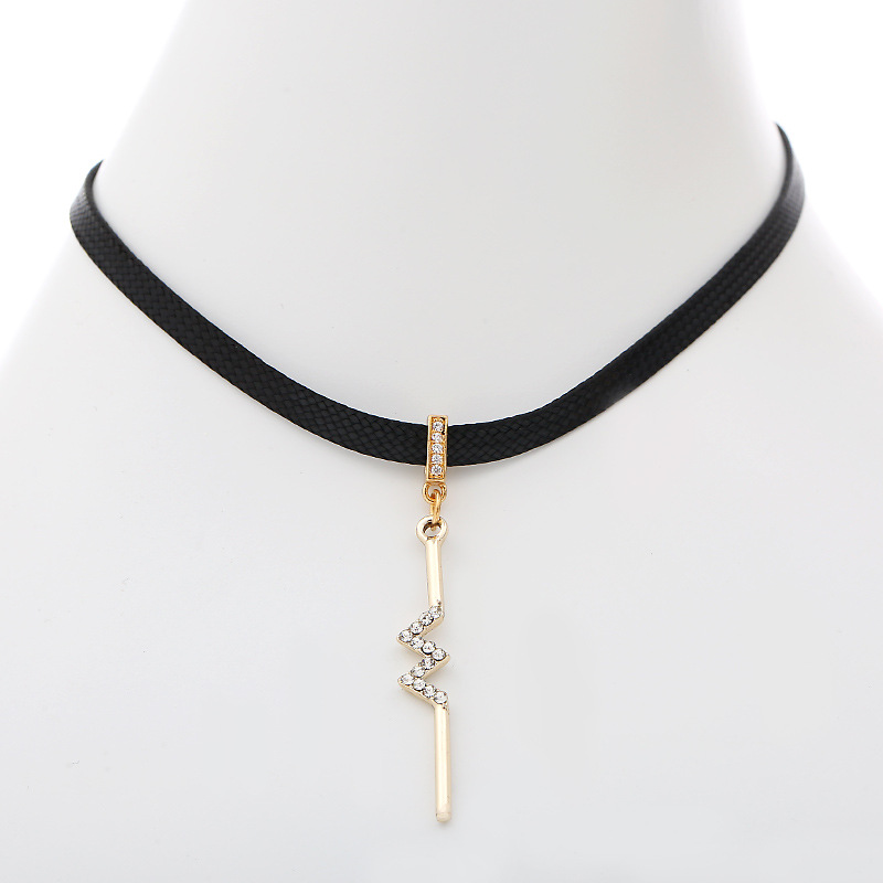Fashion Simple Flannelette Short Style Clavicle Necklace