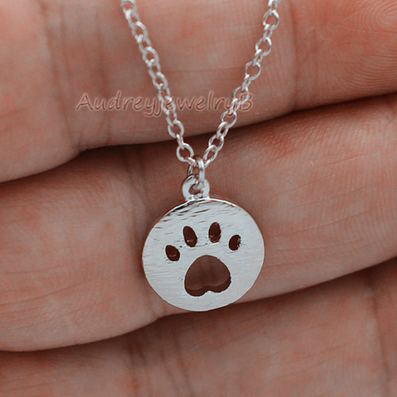 Selling Hollow Cat's Paw Necklace Copper Chain Geometric Circle Cat's And Dog's Footprint Necklace Clavicle Chain-2
