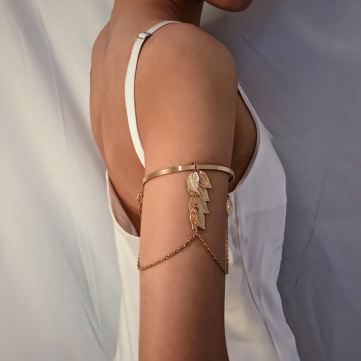 Open hand ornament geometric leaves tassel chain pendant arm Bracelet-Golden