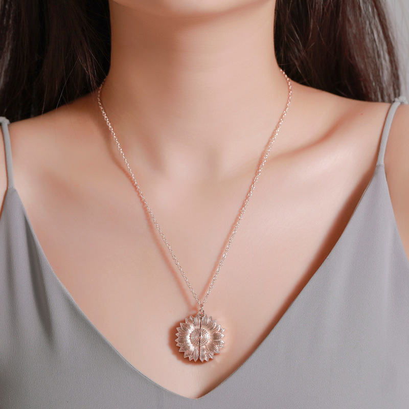Rose Golden Sunflower Necklace Fashion Alloy Flower Letter Necklace Creativity Can Open The Clavicle Chain