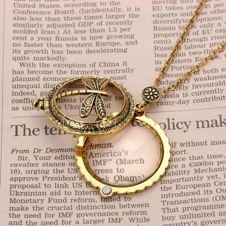 Hollowed Out Dragonfly Pendant Necklace Vintage Time Gem Sweater Chain Creative Magnifying Glass Necklace