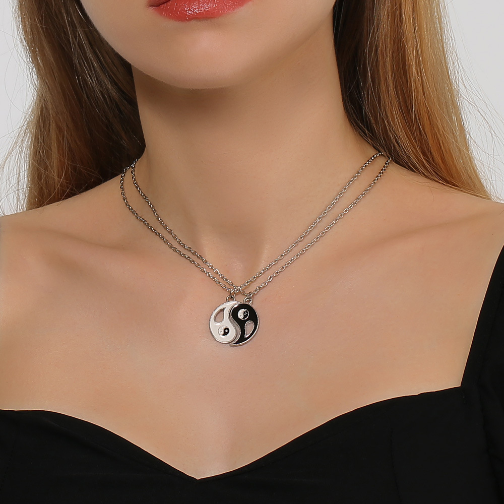 Taiji Bagua Yin Yang Couple Necklace Hollow Out Splicing Necklace