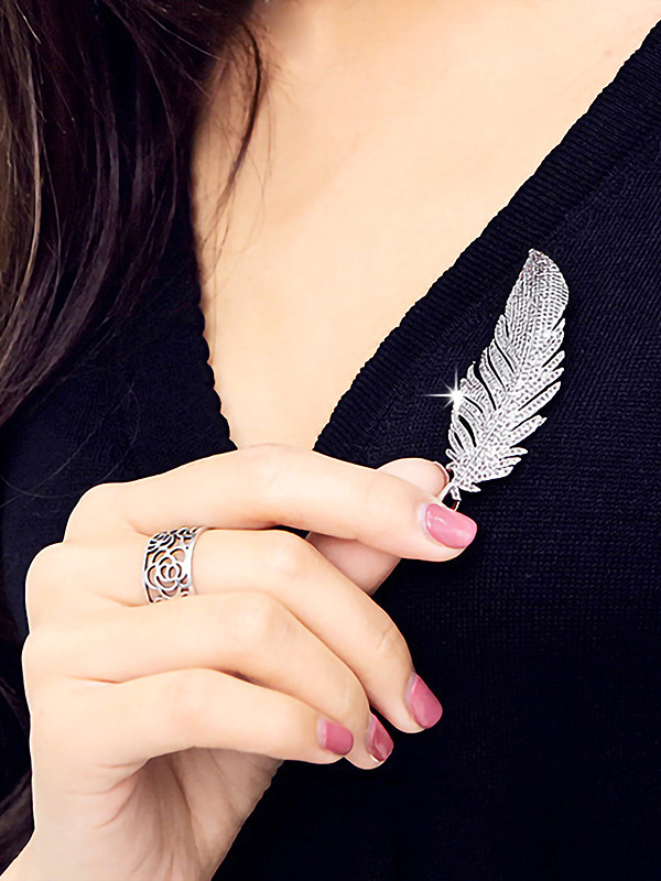 Silver Shiny Feather Brooch