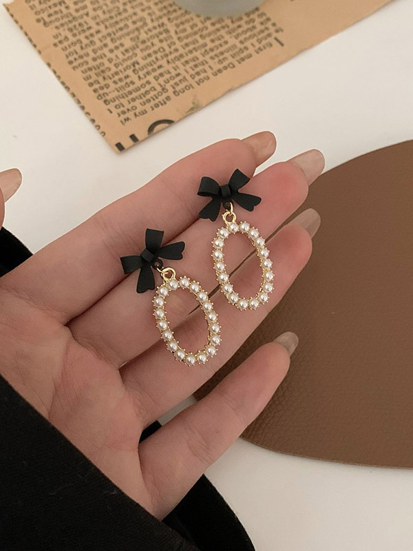 Original Pearls Bow Geometry Earrings