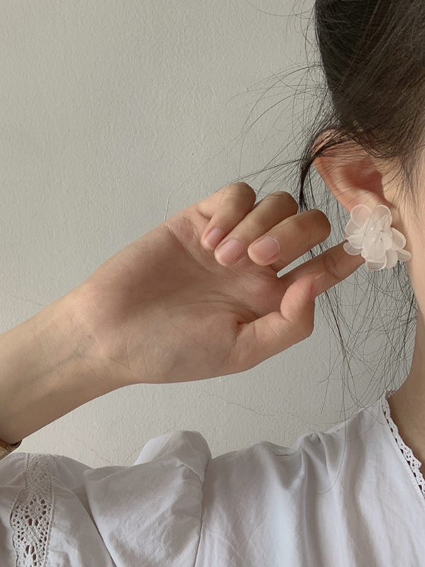 White Urban Flower Alloy Earrings Accessories