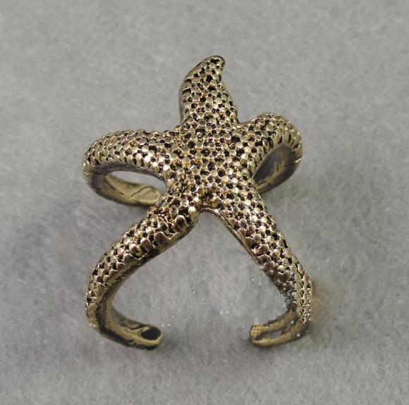 Lovely Solid Star Ring
