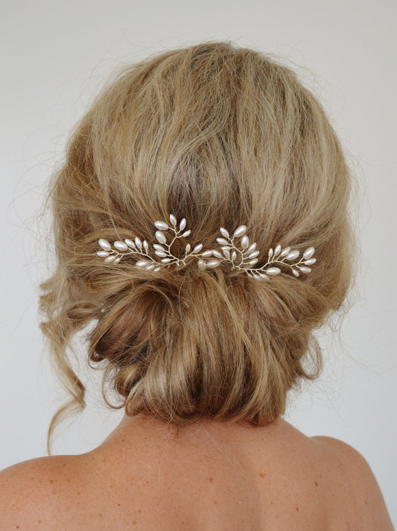 Beautiful White Pearl Bridal Hairpin