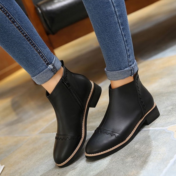 flat heel ankle boots