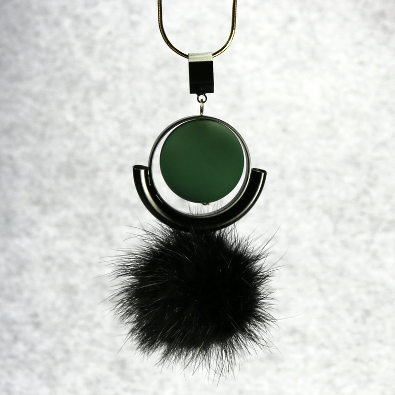 The High-grade Matte Beads Pearl Mink Fur Ball Necklace