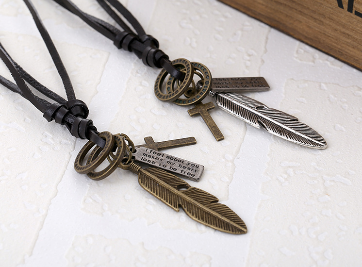 European And American Popular Alloy Feather Cowhide Necklace
