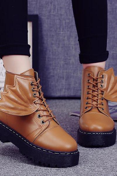 Wings Decorate Round Toe Lace Up Flat Short Boots
